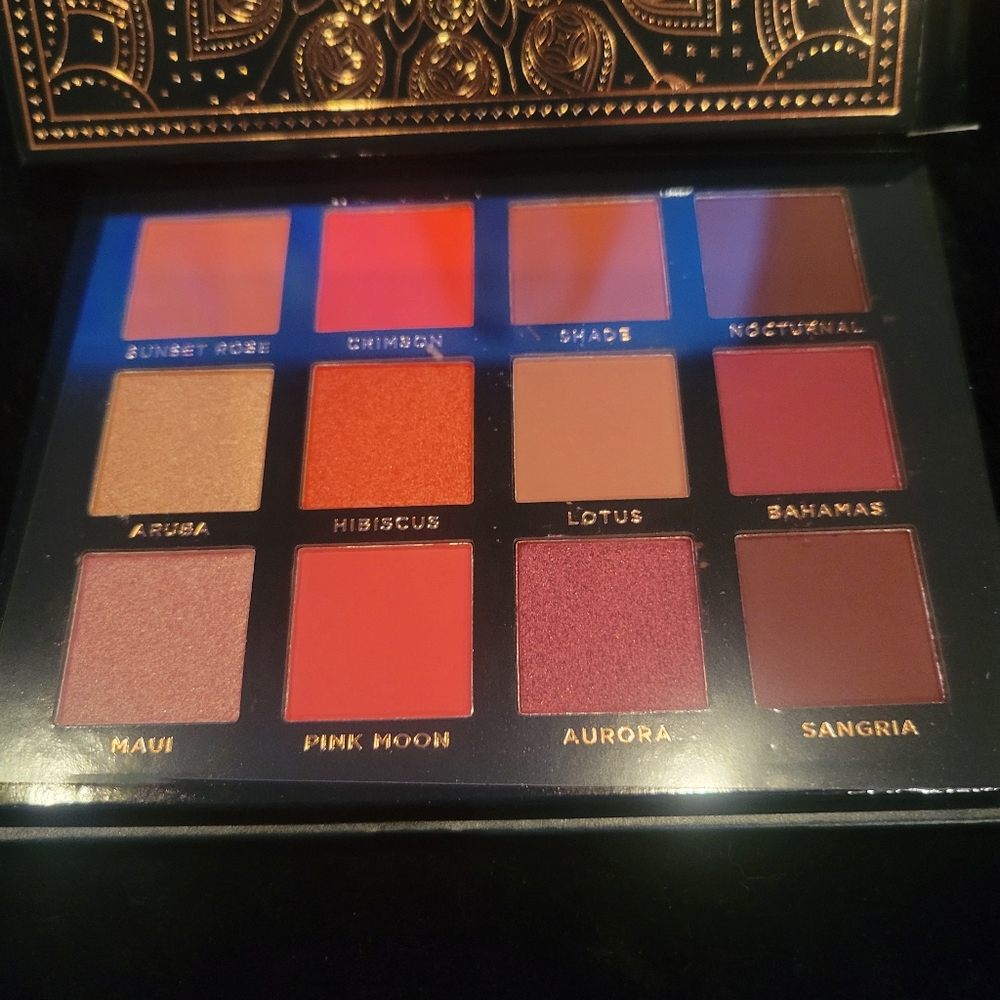 Ace beaute scarlet dusk palette